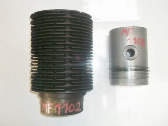 Cylindre piston tracteur massey 1102